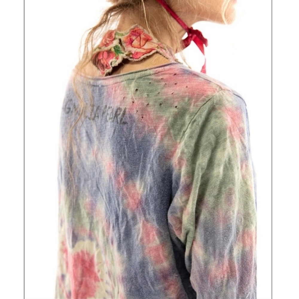 New Magnolia Pearl Love Applique Dylan T Tie Dye Heart Tee Enamour appliqué top - Picture 3 of 16